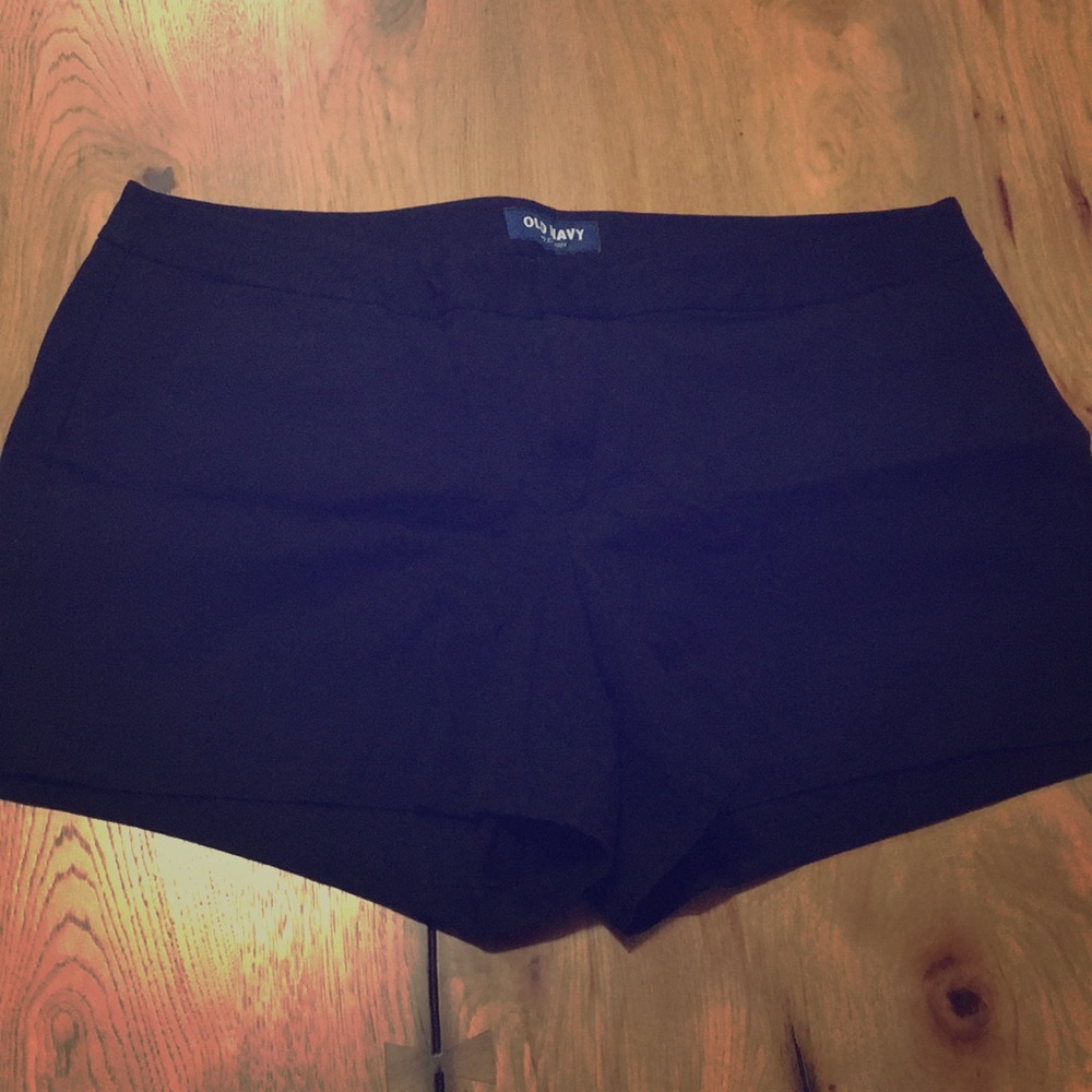 Old Navy black shorts
